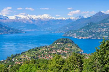 İtalya 'da Lombardy, Como Gölü' ndeki Bellagio köyü manzarası