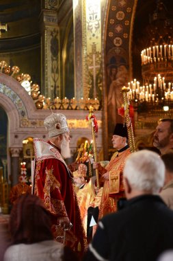 Kiev, Ukrayna - 28 Nisan 2019: St Volodymyr Katedrali'nde Paskalya bakanlığı sırasında Tüm Rus-Ukrayna Filaret Patriği