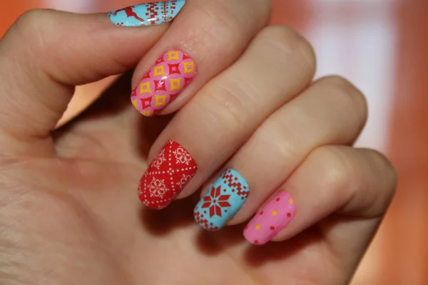 manicure, painted nails, patterns on nails