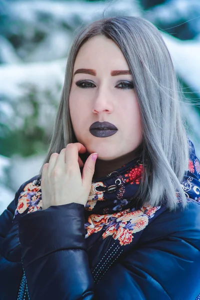 Güzel kız kış fotoğraf