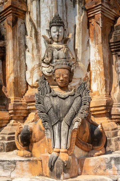 Antike Wächterstatue Auf Dem Pagodenfeld Sagar Lake Inle Myanmar — Stockfoto