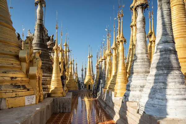 Goldene Shwe Indein Pagode See Inle Myanmar — Stockfoto