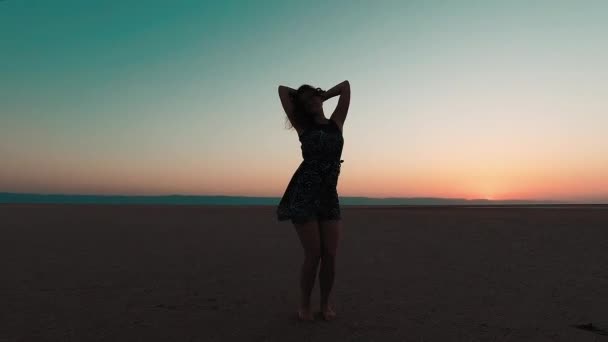 Young Girl Dances Desert Sunrise Sun — Stock Video