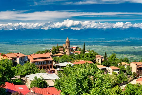 Prachtig uitzicht op de oude stad van Signakhi. Gelegen in de Alazani vallei, de regio Kakheti, Georgia. Rechtenvrije Stockafbeeldingen