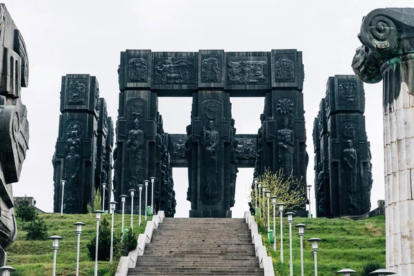 Tiflis'te Gürcistan anıtının tarihi