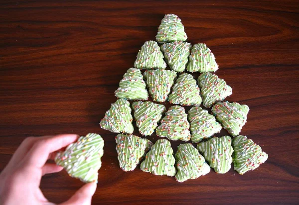Ciasteczka Zielone Choinki Drewniane Tła Strony — Zdjęcie stockowe