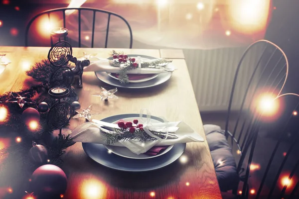 Karácsonyi Szolgált Asztal Emelkedett Megtekintése Holiday Dekorációk — Stock Fotó