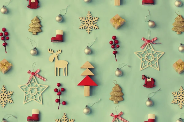 Enfeites Decorativos Natal Fundo Pastel Cor Vintage — Fotografia de Stock