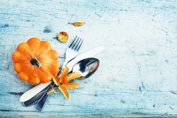 Vue Dessus Citrouille Sur Table Bois Cuillère Fourchette Couteau — Photo