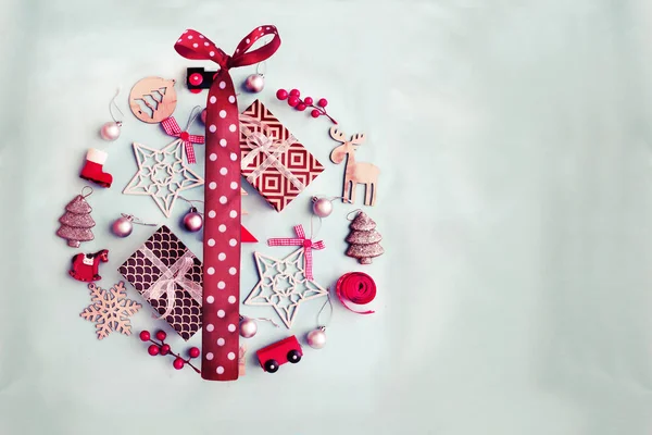 Різдвяні Декоративні Прикраси Пастельному Фоні Вінтажному Кольорі — стокове фото