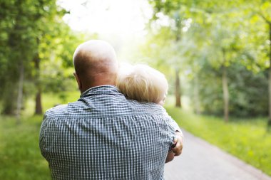 Baba ve oğul Park dikiz