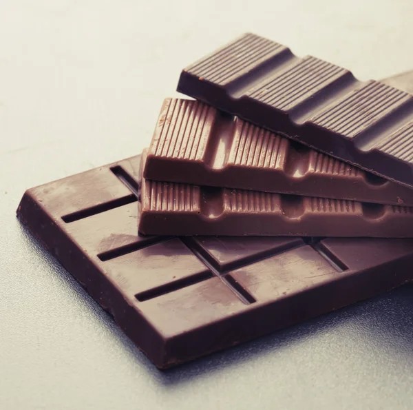 Vue Rapprochée Des Barres Chocolat Sur Fond Rustique — Photo
