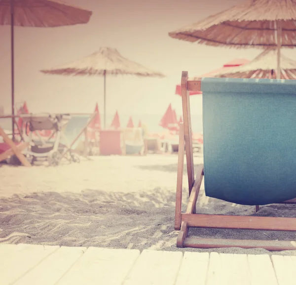 Beach Background Multicolored Deck Chairs Umbrellas Sea — Stock Photo, Image