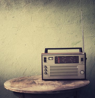 Retro radyo oyuncu ile düğmeleri ve anten