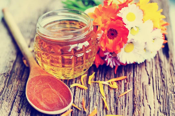 Honey Jar Flowers Wooden Spoon — Stock Photo, Image