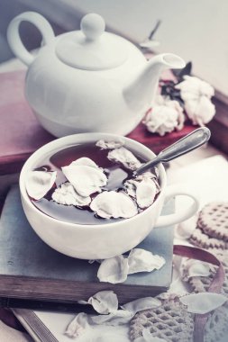 Masada güzel Kupası'nda iştah açıcı bitkisel çay