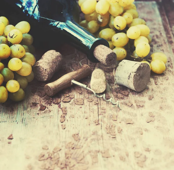 Bottle Wine Grape Corks Wooden Table — Stock Photo, Image