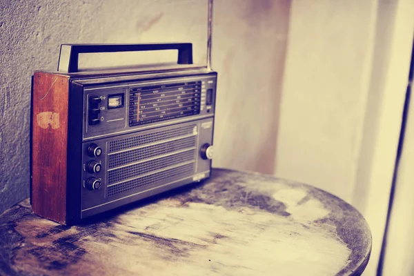 Retro Radyo Oyuncu Ile Düğmeleri Anten — Stok fotoğraf