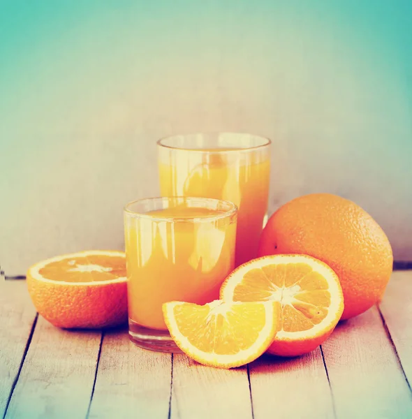Апельсиновый Сок Апельсинами Заднем Плане — стоковое фото