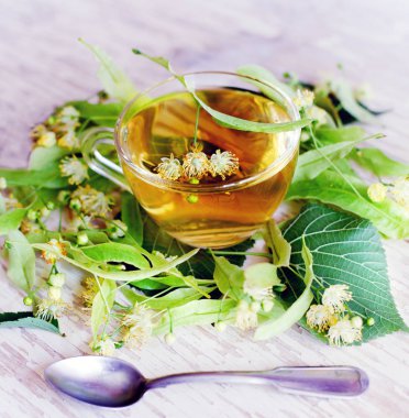 Masada güzel Kupası'nda iştah açıcı bitkisel çay