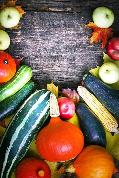 Seasonal fruits and vegetables — Stock Photo, Image