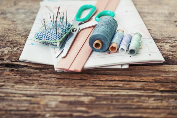 Vintage Sewing Tools Wooden Table — Stock Photo, Image