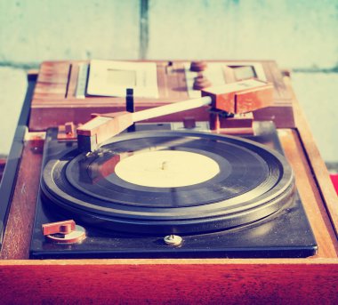 oldschool vintage vinil oyuncu görünümünü portre