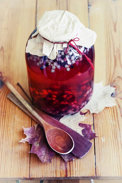 Saisonales Beerenkompott Glas Auf Holztisch — Stockfoto