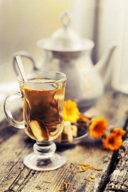 Bitki çayı ve ülke süslemeler güzel vintage bileşimi 