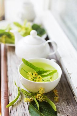 Bitki çayı ve ülke süslemeler güzel vintage bileşimi 