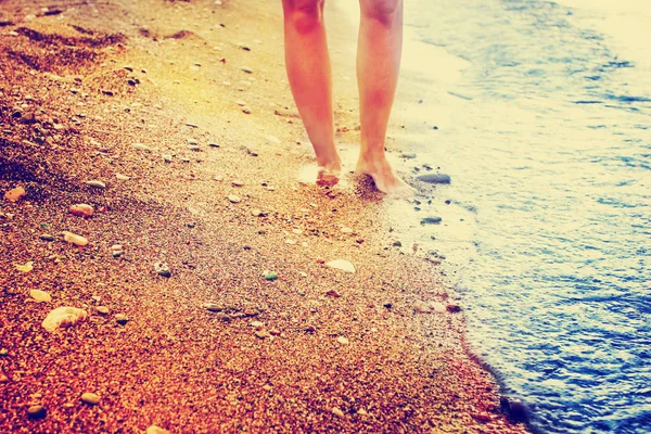 Low Section View Female Bare Feet Sand Beach — Stock Photo, Image