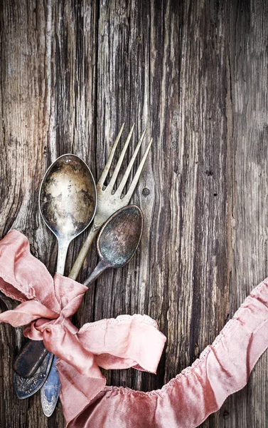 Close Beeld Van Vintage Keukengerei Houten Tafel — Stockfoto