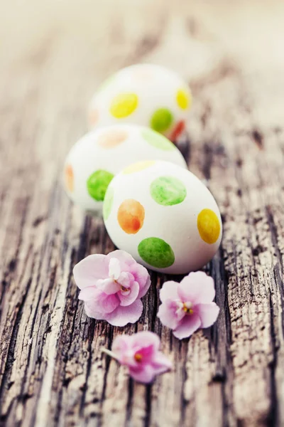 Detailní Pohled Barevné Malování Velikonočních Vajíček Dřevěné Pozadí — Stock fotografie
