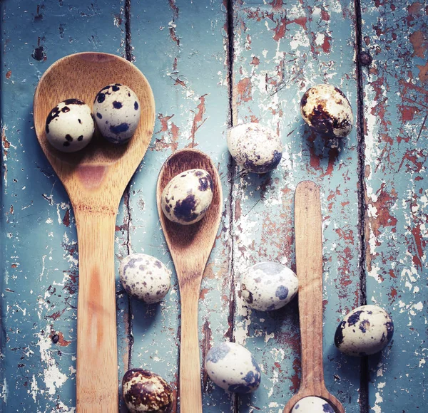 Top View Quail Eggs Wooden Spoons Rustic Wood Surface — Stock Photo, Image