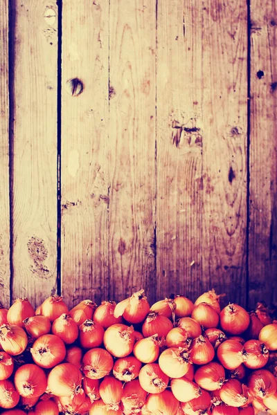 Raw Unpeeled Onion Wooden Background — Stock Photo, Image