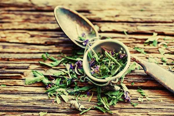 Vue Rapprochée Des Herbes Thé Sec Sur Fond Bois — Photo