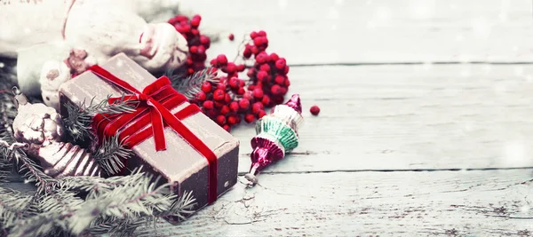 Vue Rapprochée Décorations Noël Colorées Avec Des Baies Sapin Dans — Photo