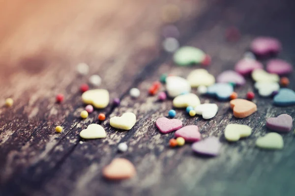 Corazones Románticos Coloridos Sobre Fondo Madera —  Fotos de Stock