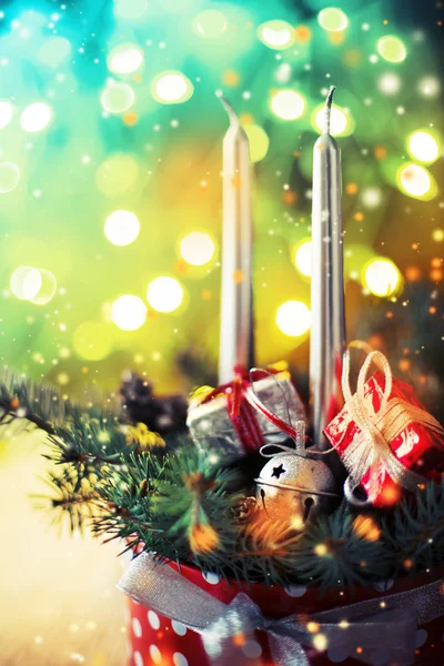 Vista Close Velas Ramos Abeto Decorações Natal Estilo Vintage Sobre — Fotografia de Stock