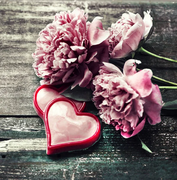 Крупный План Приглашения Цветов Сердец День Святого Валентина — стоковое фото