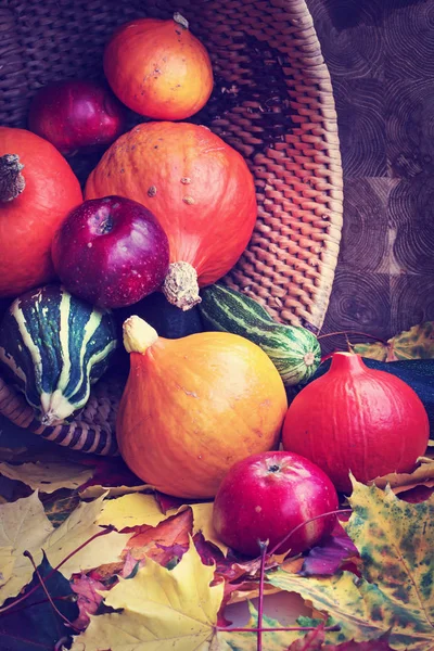 Closeup View Autumn Leaves Different Vegetables Wooden Table — Stock Photo, Image