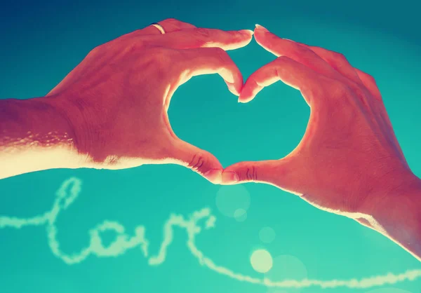 Cropped Image Female Hands Showing Heart Frame Sky — Stock Photo, Image