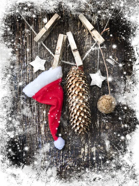 Santa Hat Kerst Decoraties Grijze Houten Achtergrond — Stockfoto