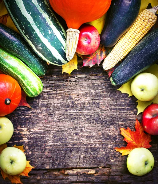 Top View Autumn Leaves Different Vegetables Wooden Table — Stock Photo, Image