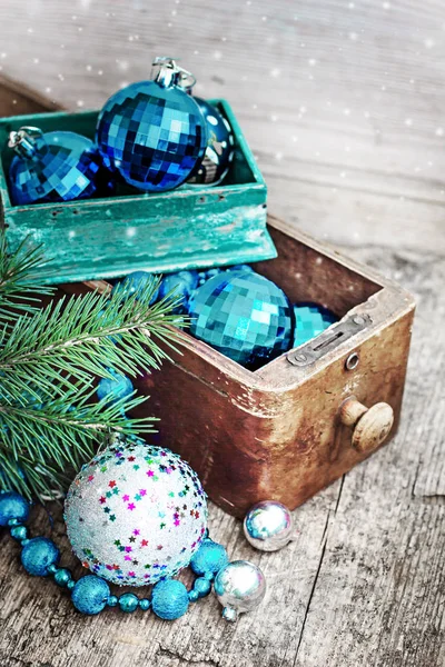 Glanzen Kerst Ornamenten Vintage Houten Kisten — Stockfoto