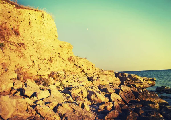 Scenic View Beautiful Autumnal Rocky Beach — Stock Photo, Image