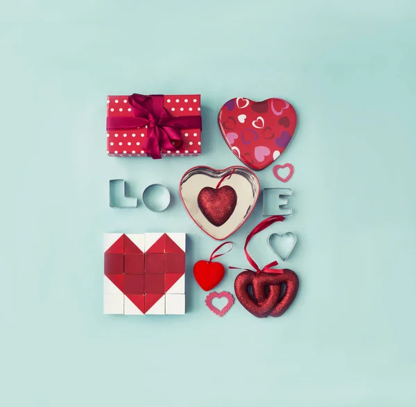 Valentines Daags Arrangement Met Liefdesbrieven Feestelijke Presenteert Kaart — Stockfoto