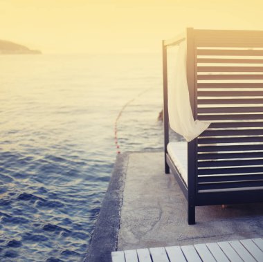 Deniz kıyısında, yaz tatil arka plan rahat plaj kabin