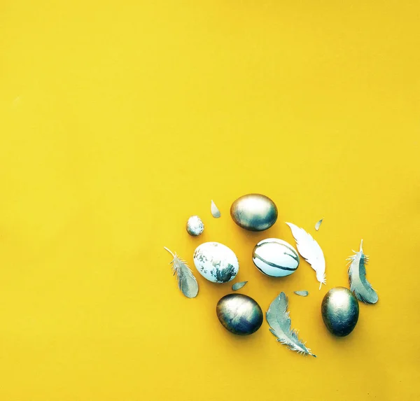 Pascua Festiva Plana Poner Con Huevos Pascua Color Decorativo Plumas — Foto de Stock