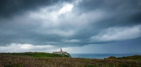 Faro di Cabo da Roca sotto la tempesta, grandangolo — Foto Stock